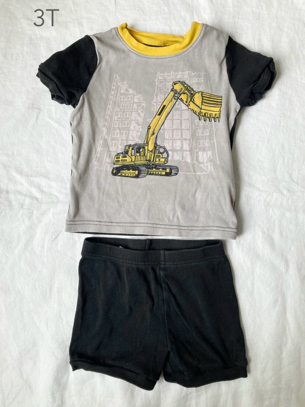 🪴5/$30 Kirkland 3T Toddler Construction Vehicles Excavator Pajamas Summer